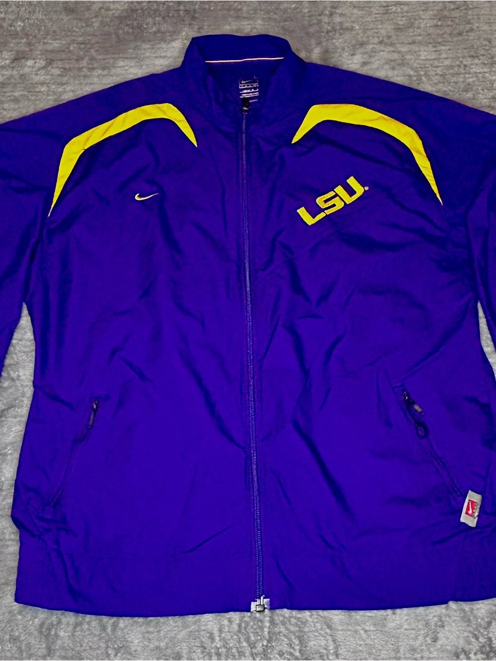 Nike Team NikeFIT LSU TIGERS
Light Zip Up Windbreaker Jacket SIZE L 12-14